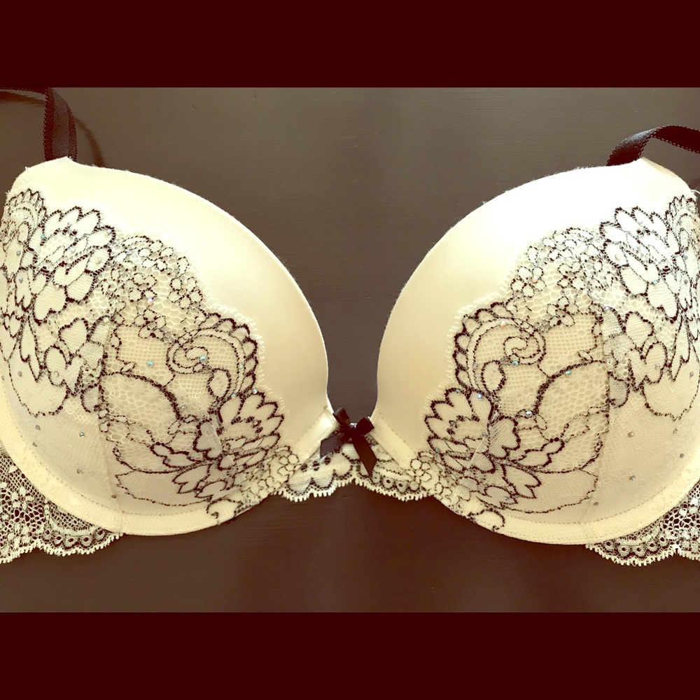 Victoria’s Secret Dream Angels Push-Up Bra
